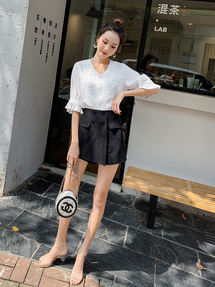 夏新款韩版甜美蕾丝钩花娃娃领喇叭袖短袖百搭白衬衫女-笑咪咪网络