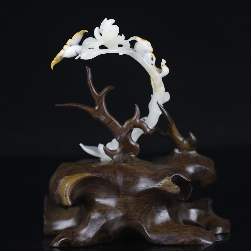 省级玉雕大师文军作品 和田玉风兰花摆件 43克