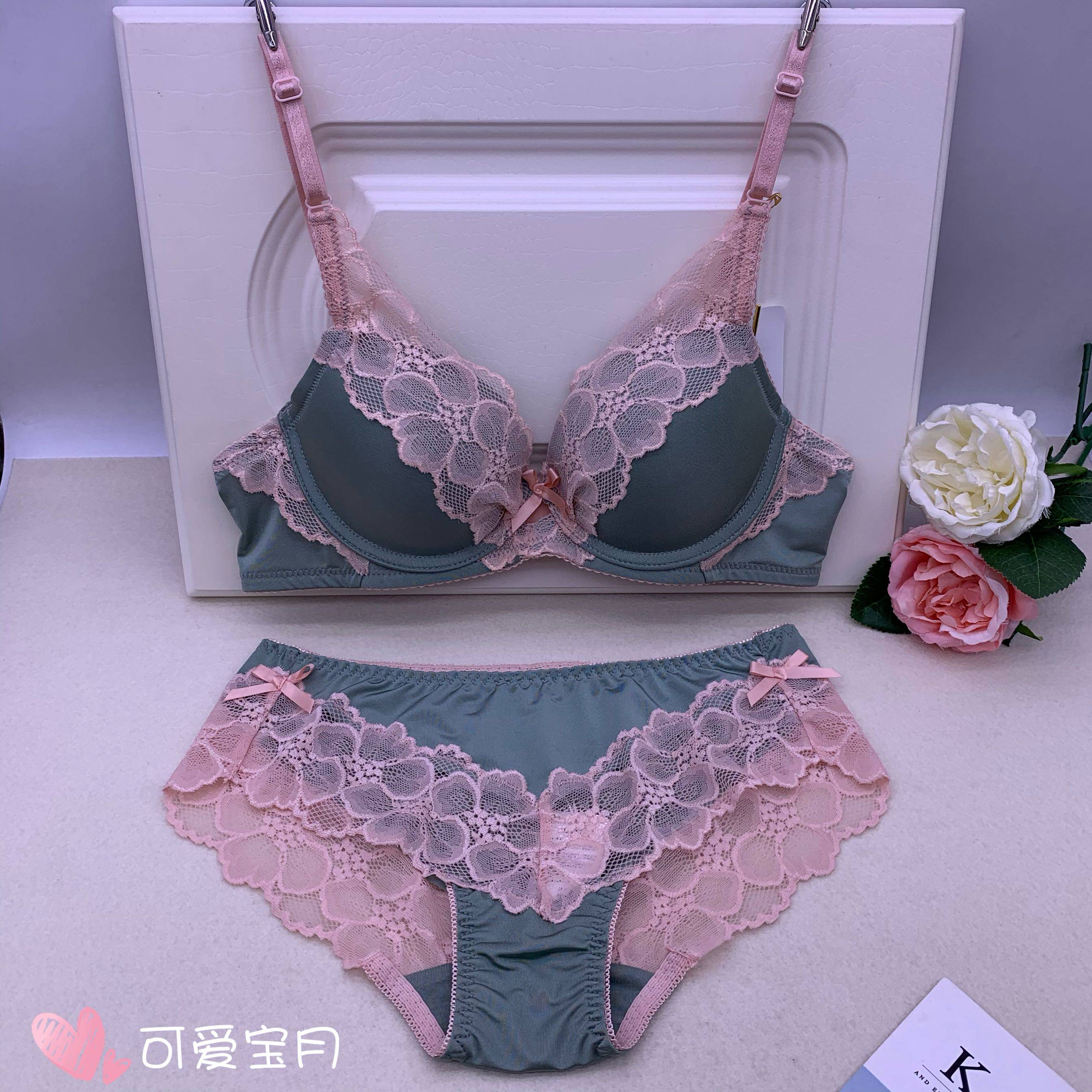 韩国ullala性感蕾丝情趣内衣软钢圈聚拢舒适上托花朵文胸套装现货