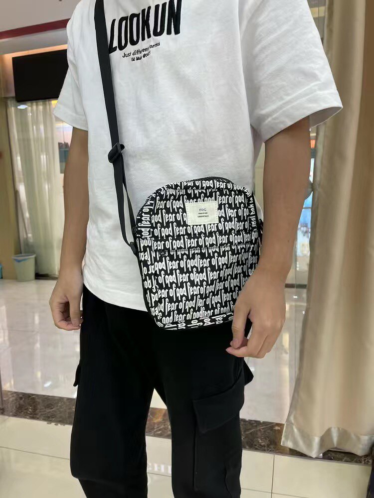 fog fear of god fog 复线满印logo弹幕单肩包斜挎包情侣帆布胸包