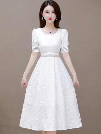 白色连衣裙女夏季2021年新款薄款气质收腰显瘦减龄法式初恋长裙子