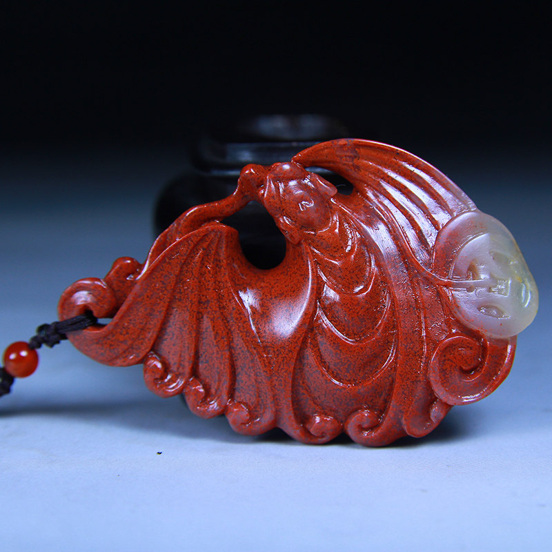 《蝙蝠古兽》国石精品 寿山石芙蓉俏色挂件