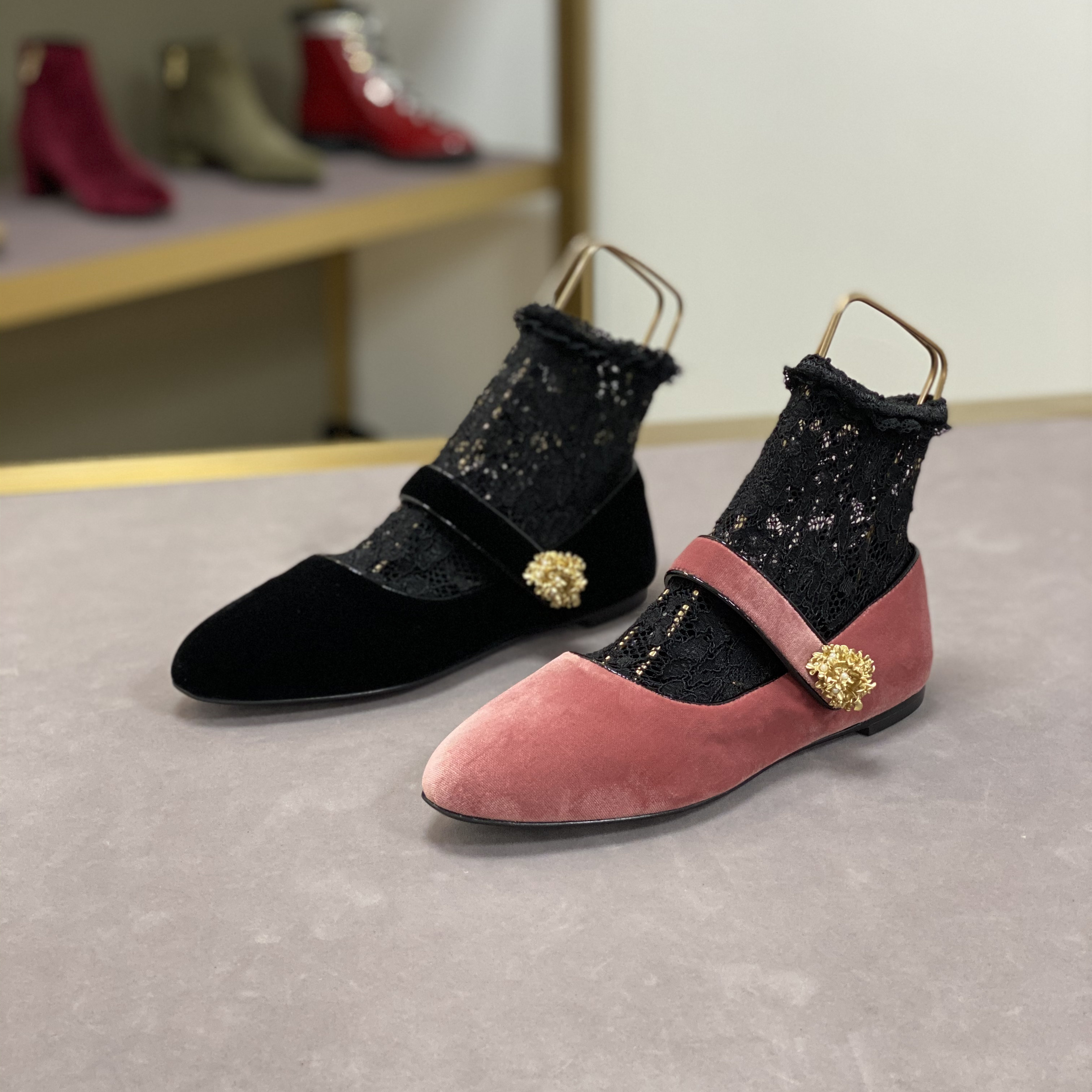 stella luna 露娜女鞋 秋冬款天鹅绒平底蕾丝镂空女短靴slp318035