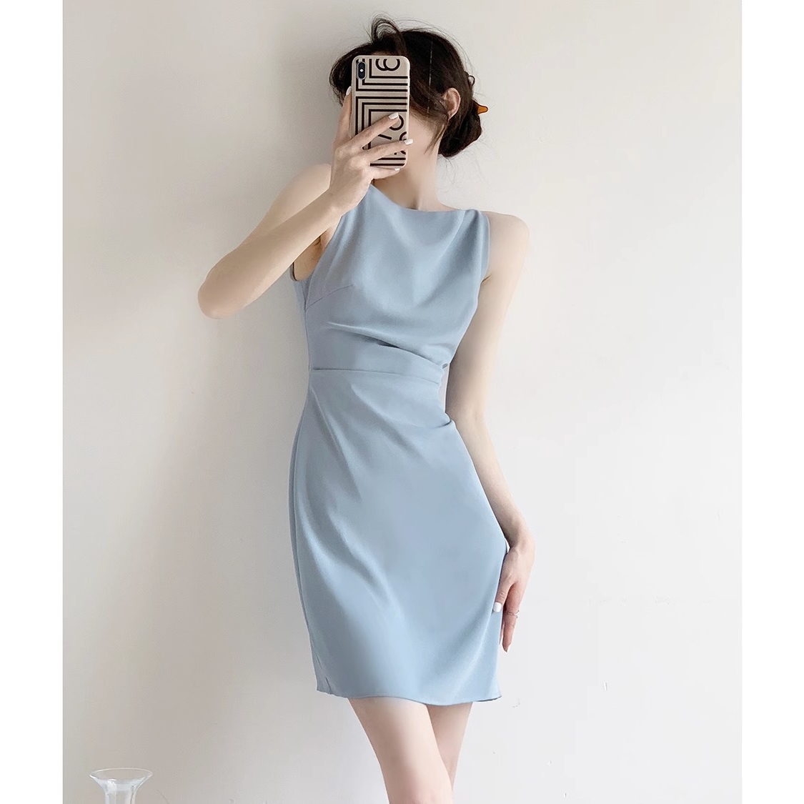 蓝色连衣裙夏高级感女神新款设计感小众法式无袖短款吊带裙一字肩