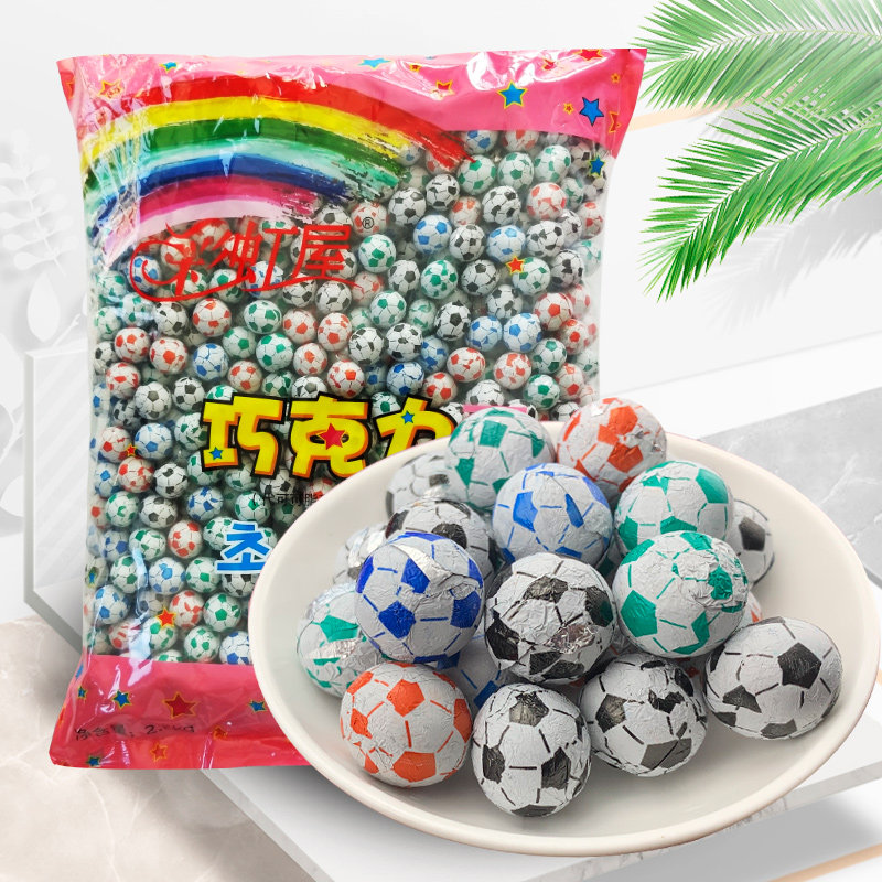 热销巧克力足球_5斤散装彩虹屋代可可脂足球巧克力豆零食彩色喜糖果