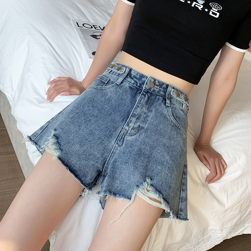 模特宽松阔腿牛仔裤女2022新款显瘦高腰毛边牛仔短裤女,女装牛仔裤,麦