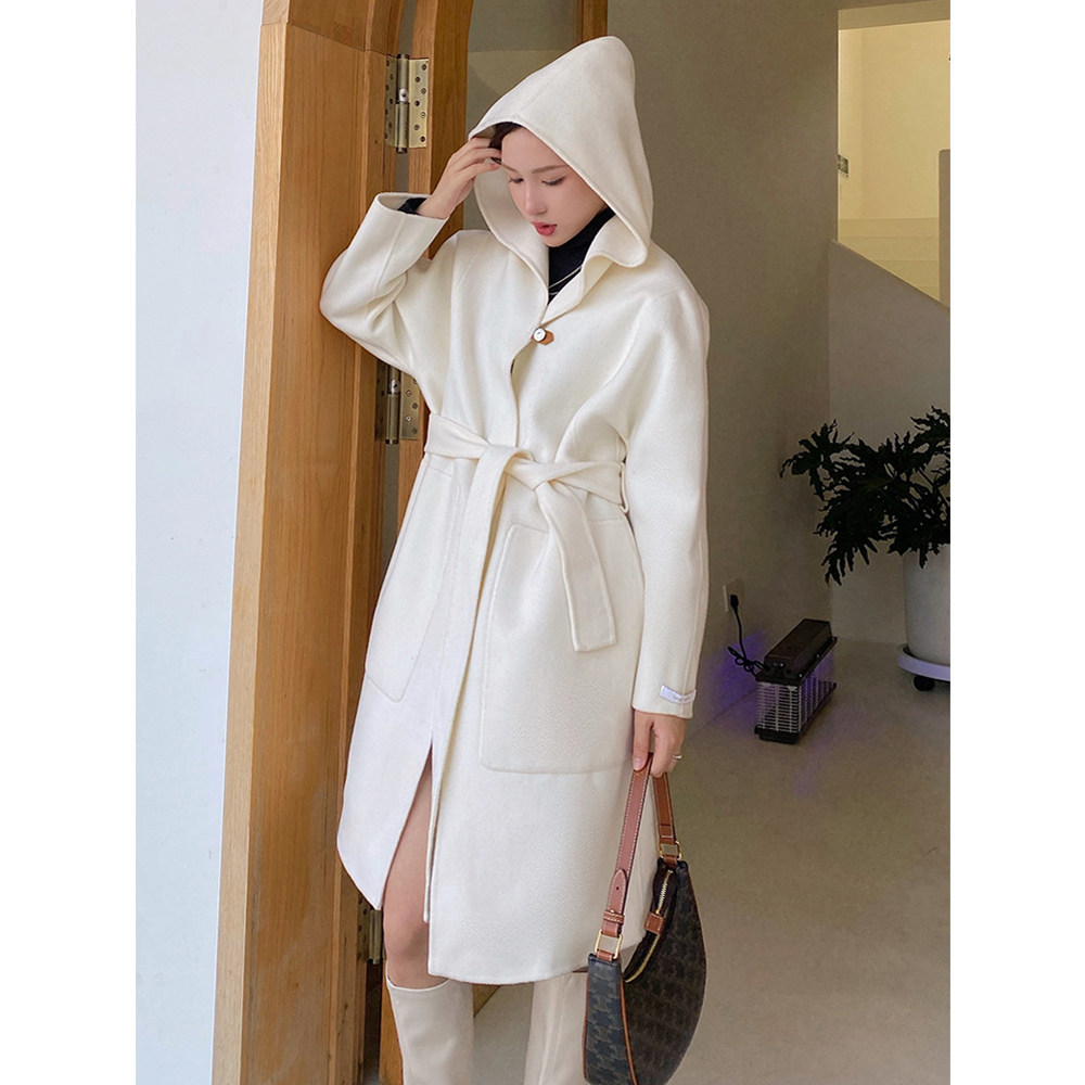 羊毛大衣女白色
