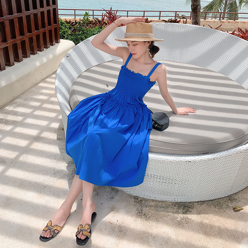 吊带露肩荷叶边连衣裙女夏冷淡风超仙蓝色宽松显瘦气质长裙沙滩裙