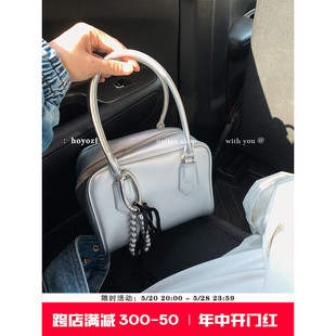 【小优家包包】HOYOZI 韩国银色托特包包女夏天手提斜挎包通勤包