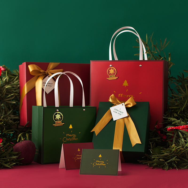 圣诞节礼品袋套装礼物盒包装纸袋新年手提包装围巾手套礼盒包装袋