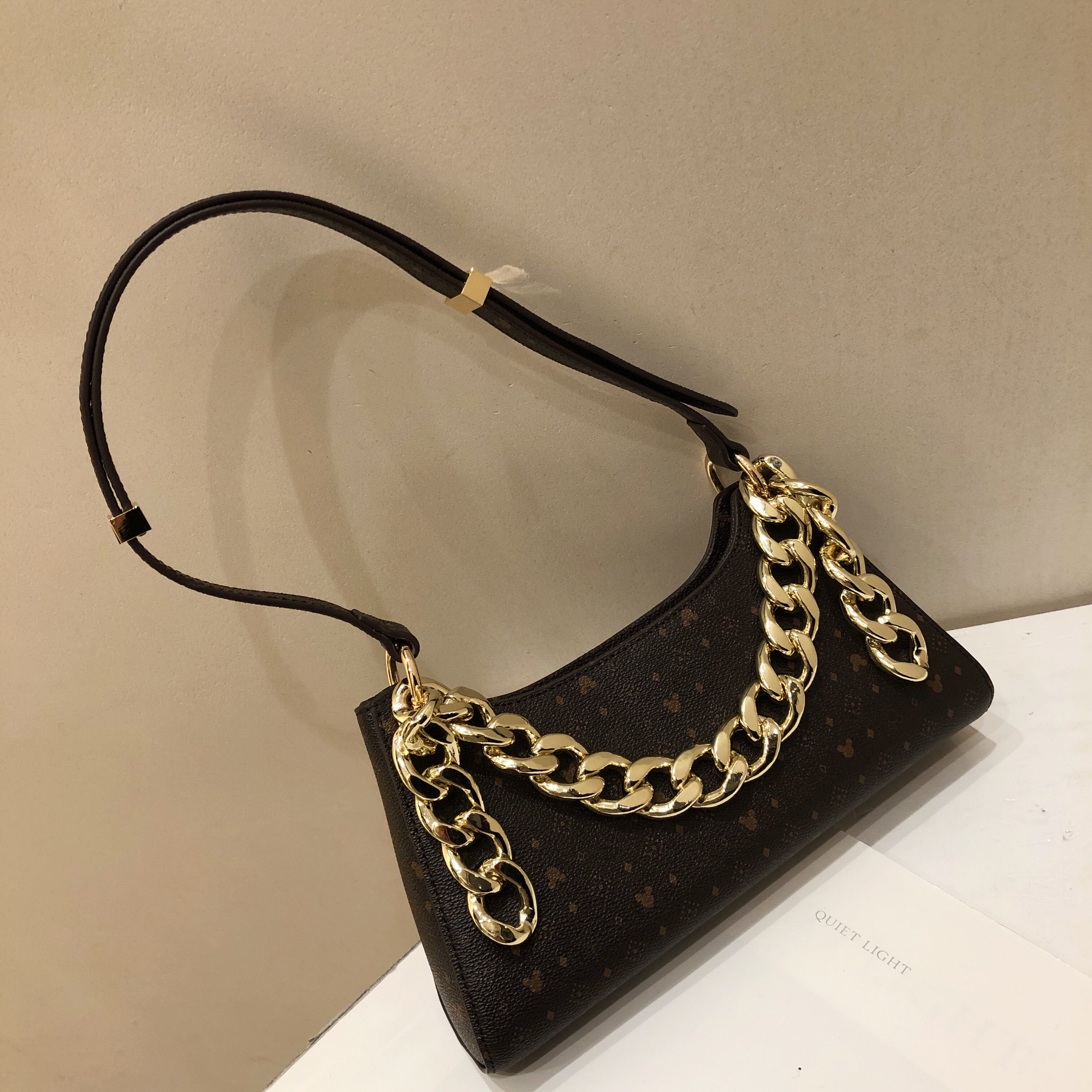 迪士尼合作款米奇老花腋下包2020新款独特粗链条包包女单肩包优惠券