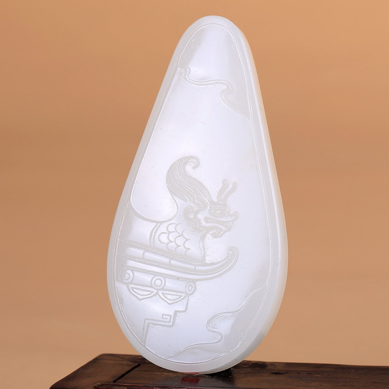 国家级玉雕大师蒋宏利作品 和田玉羊脂玉螭吻挂件 55克