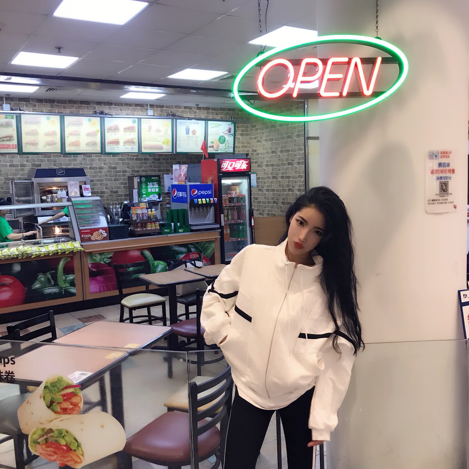 浓眉女侠 amyj 春款高领抽绳时尚休闲运动拉链外套卫衣