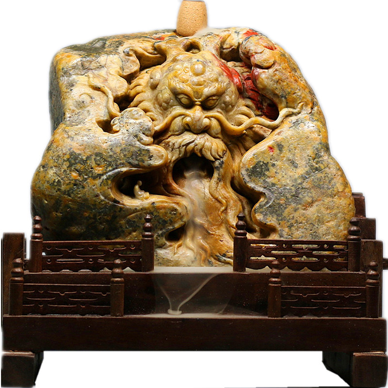 寿山金狮峰田石《龙王》倒流香摆件