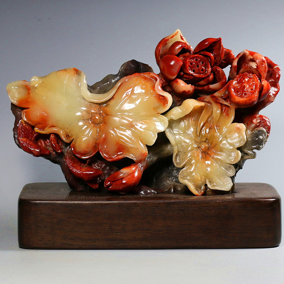 精美寿山五彩芙蓉石《荷塘情趣》摆件