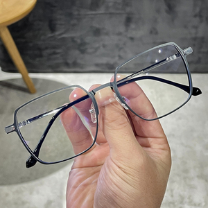 金黑眼镜架