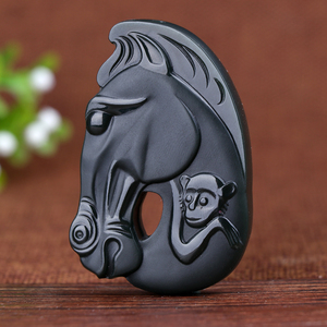 马头吊坠男图片