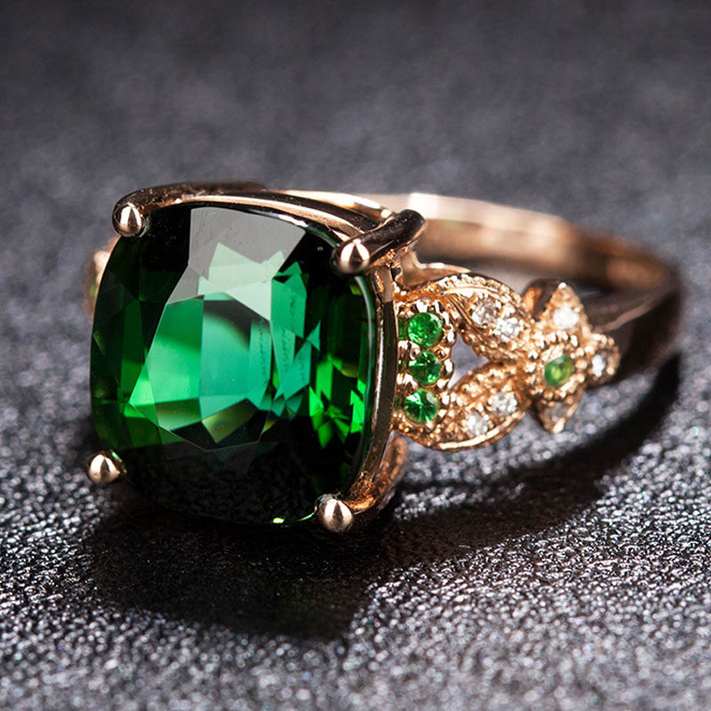 主石6.6ct 稀有全净体绿碧玺戒指 18k金镶钻石沙弗莱 收藏珍品