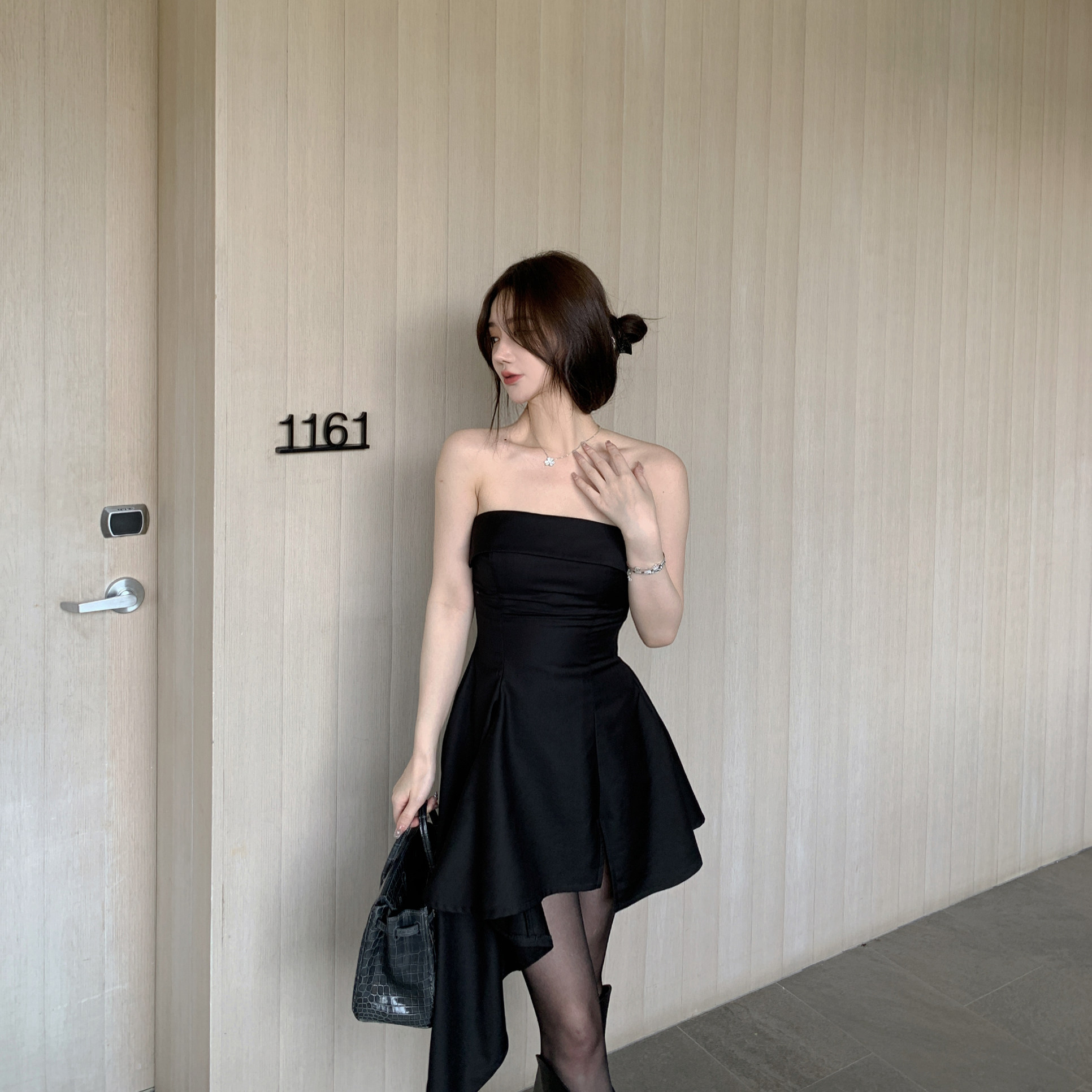 xuerstudio抹胸连衣裙女2022新款性感一字肩设计感不规则礼服裙子