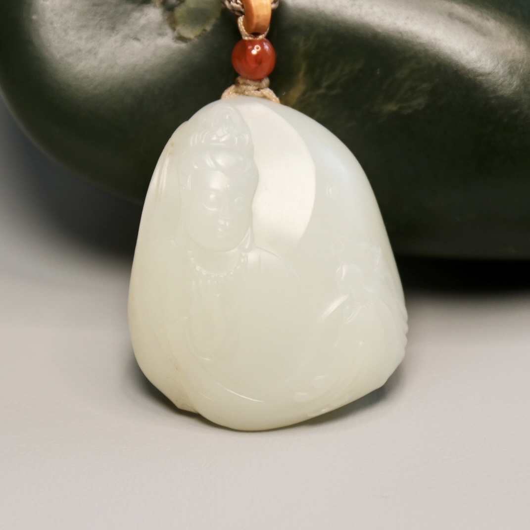 秋会长的新疆天然和田玉白玉籽料观音挂件独籽男士吊坠36克