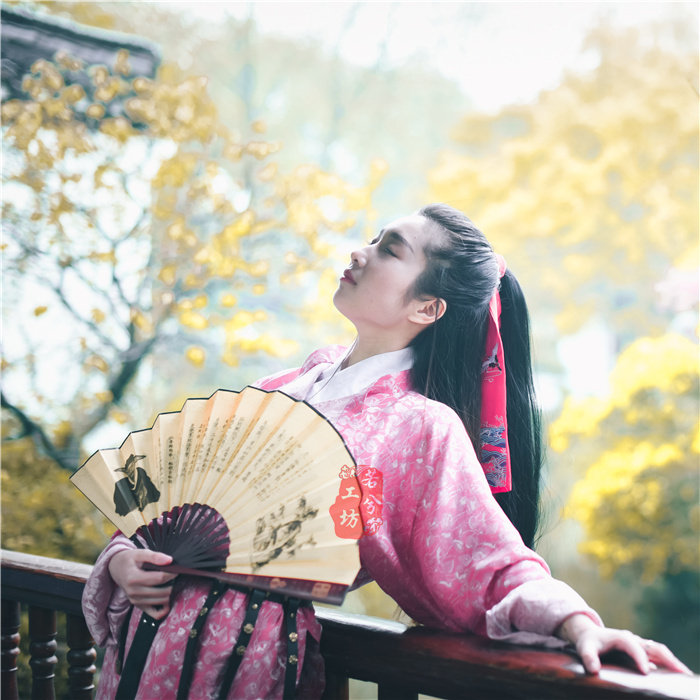 【若兮汉服】长烟落日-唐制 圆领袍 粉色真丝(非古装)