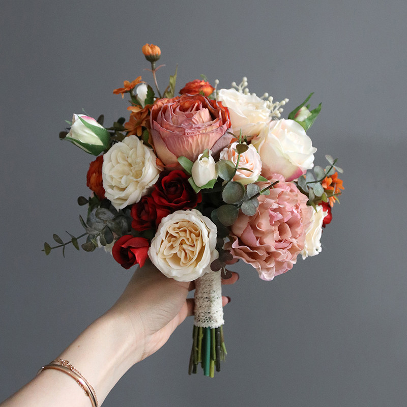 手捧仿真花复古焦边玫瑰新娘登记结婚礼教堂仪式花束摄影道具家居
