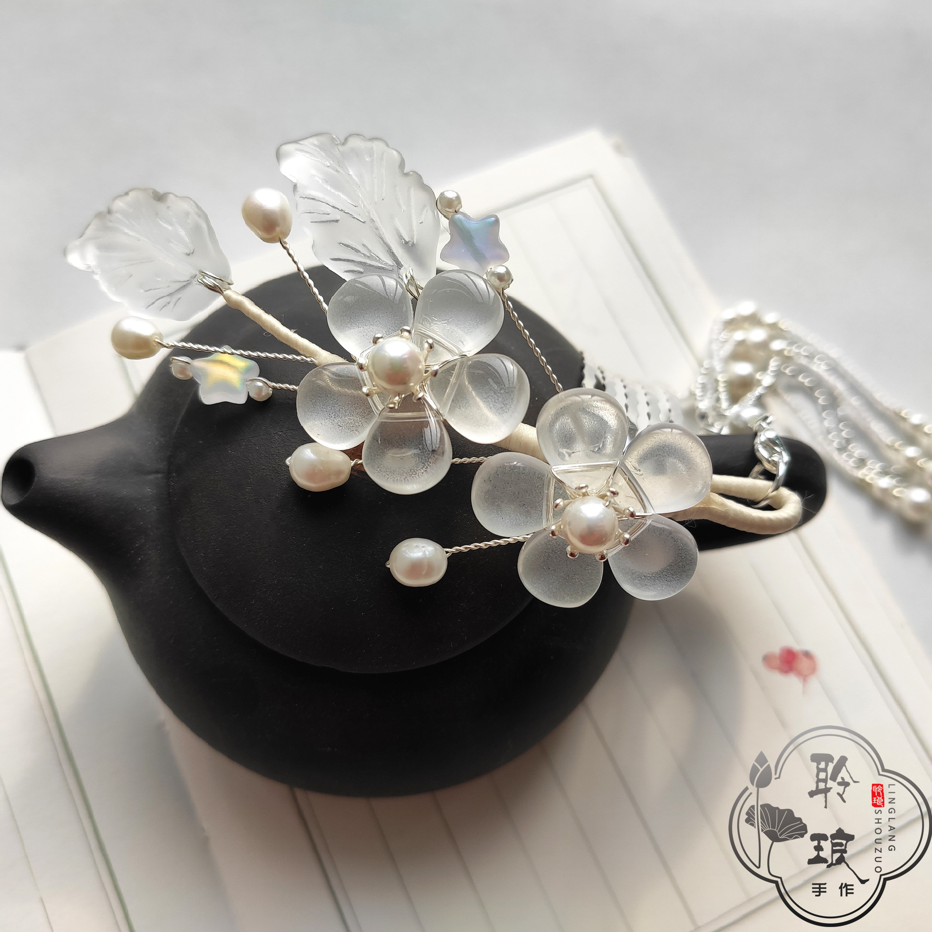 聆琅原创白色琉璃仙气贝珠流苏发梳汉服配饰 立FLD011冬在类目 饰品/流行首饰/时尚饰品新, 发饰中 - 来自Buy2taobao.com提供专业的淘宝代购服务