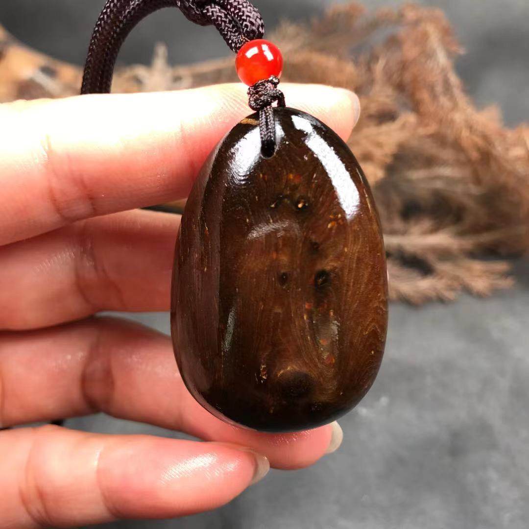 南澳名仕海柳天然黑珊瑚鸡血柳水滴型吊坠把玩件纯手工制作dz2