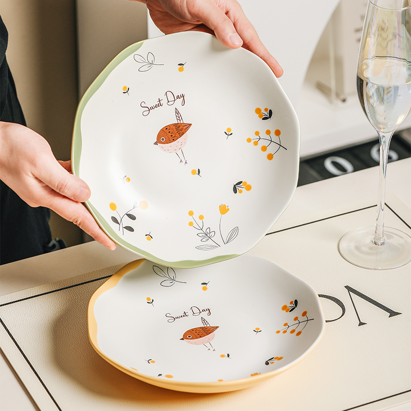 日式8寸深盘家用菜盘高颜值陶瓷好看的网红盘子高级感奶油色餐具