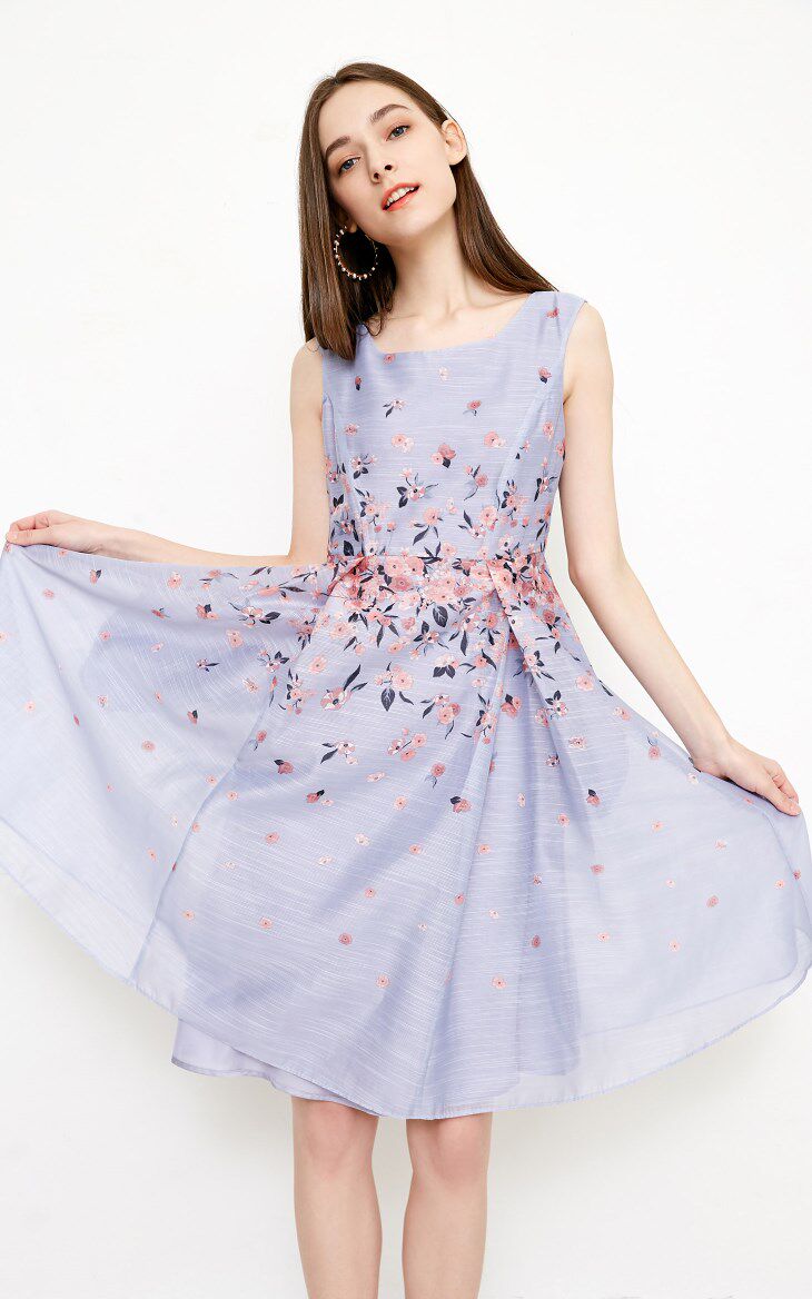 女装女士长裙夏装2019流行新款气质显瘦无袖雪纺碎花连衣裙女