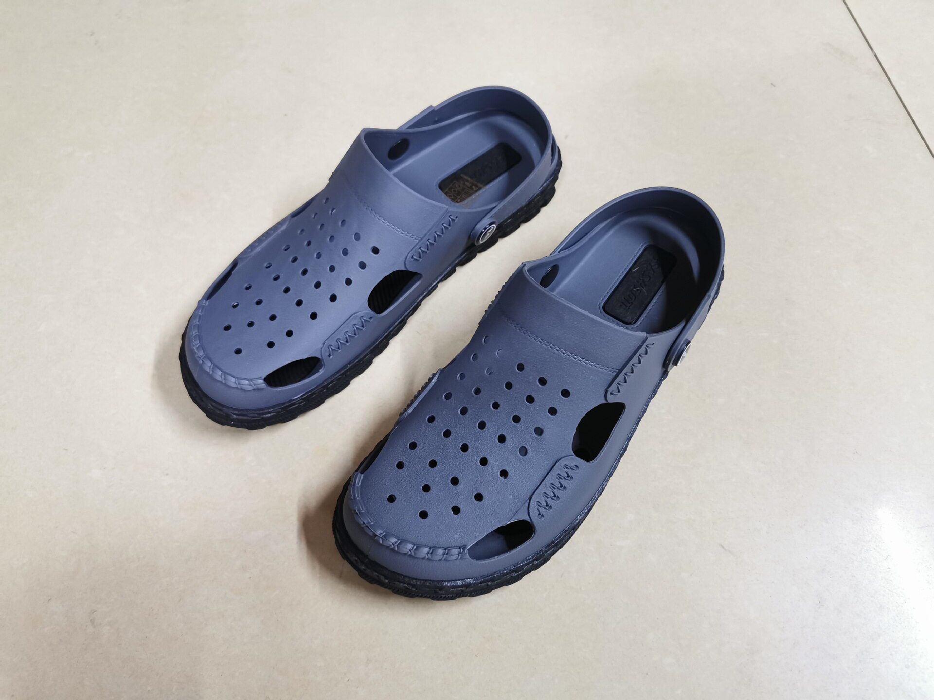 越南拖鞋温突橡胶两用鞋男士时尚包头休闲沙滩鞋洞洞鞋凉鞋男防滑