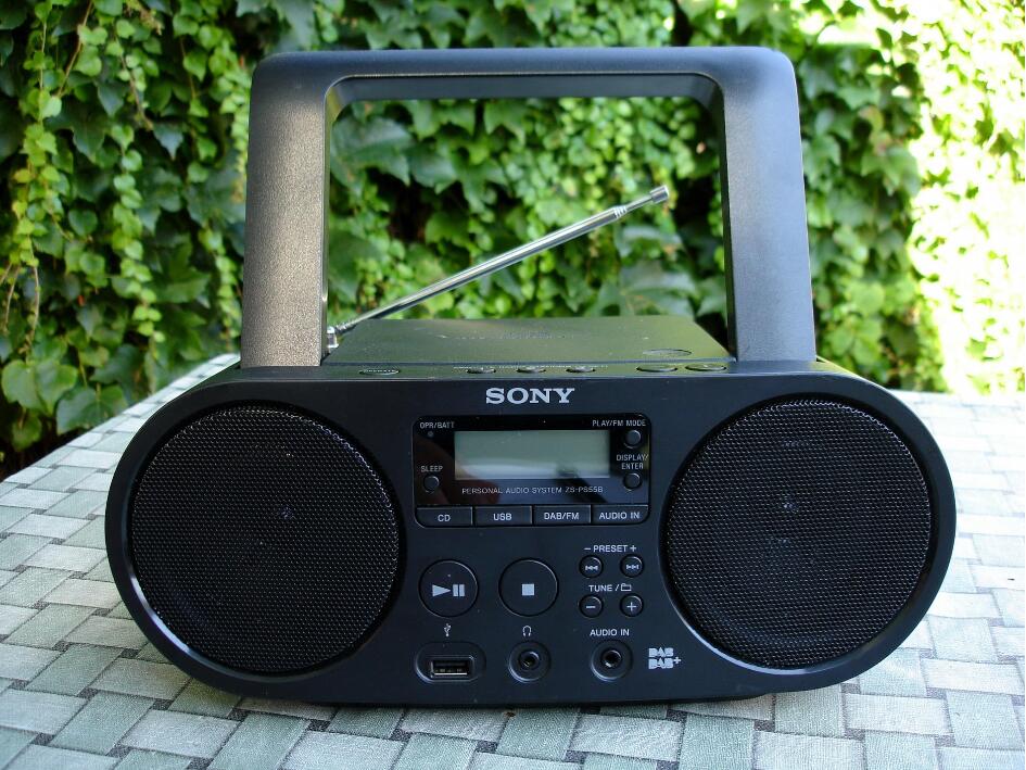 sony索尼zs-ps55b复古手提重低音音响cd播放机fm收音机u盘 220v