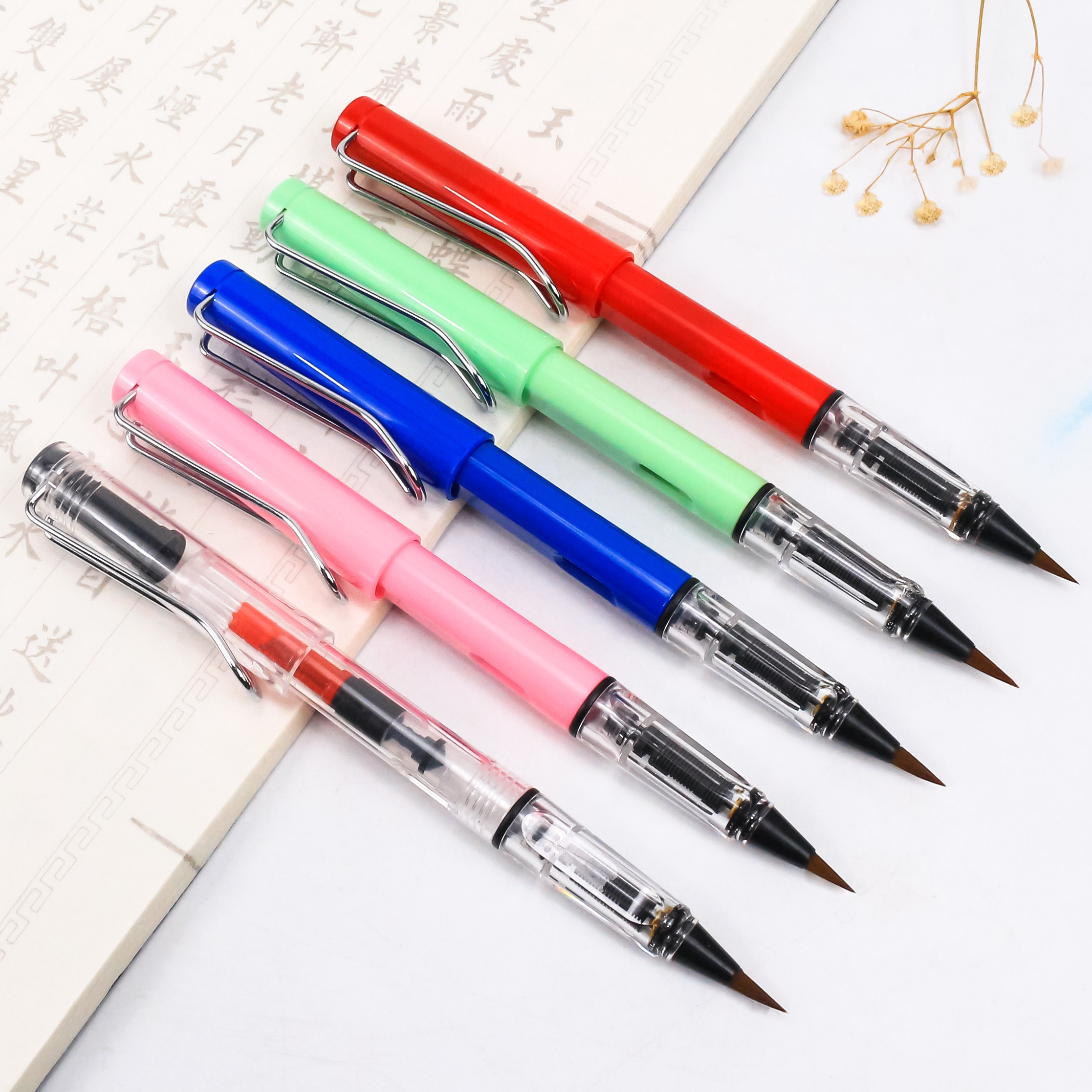 优惠券后9.9元,钢笔式软毛笔便携自来水软头笔签到练字抄经书法笔初学