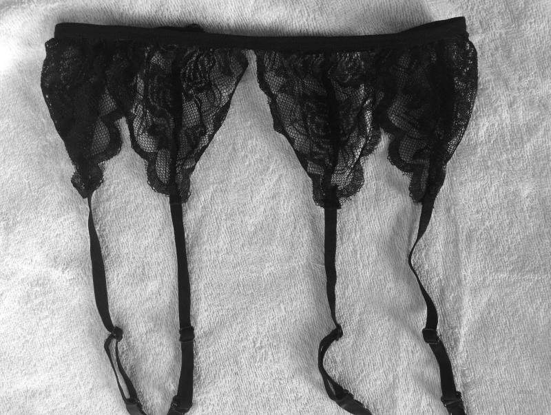 高筒吊袜_性感蕾丝吊袜带简单款三角可调高筒袜防滑夹子优惠券