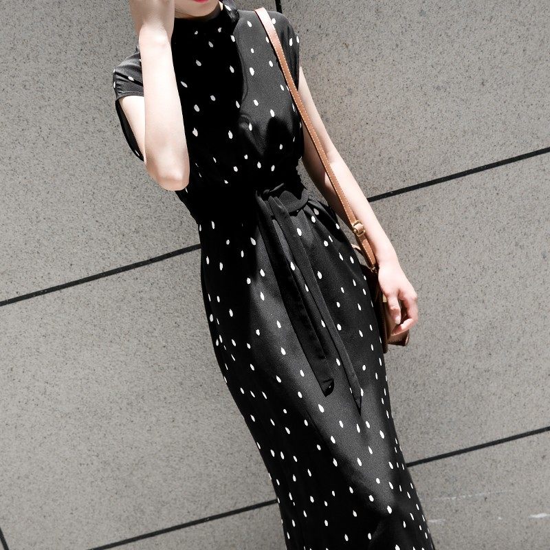 黑色波点连衣裙长裙
