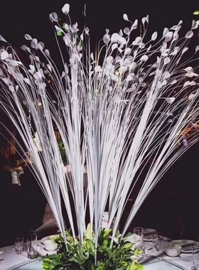 新款仿真芦苇叶孔雀草白色碎叶羽毛婚礼路引装饰婚庆假花婚礼用品