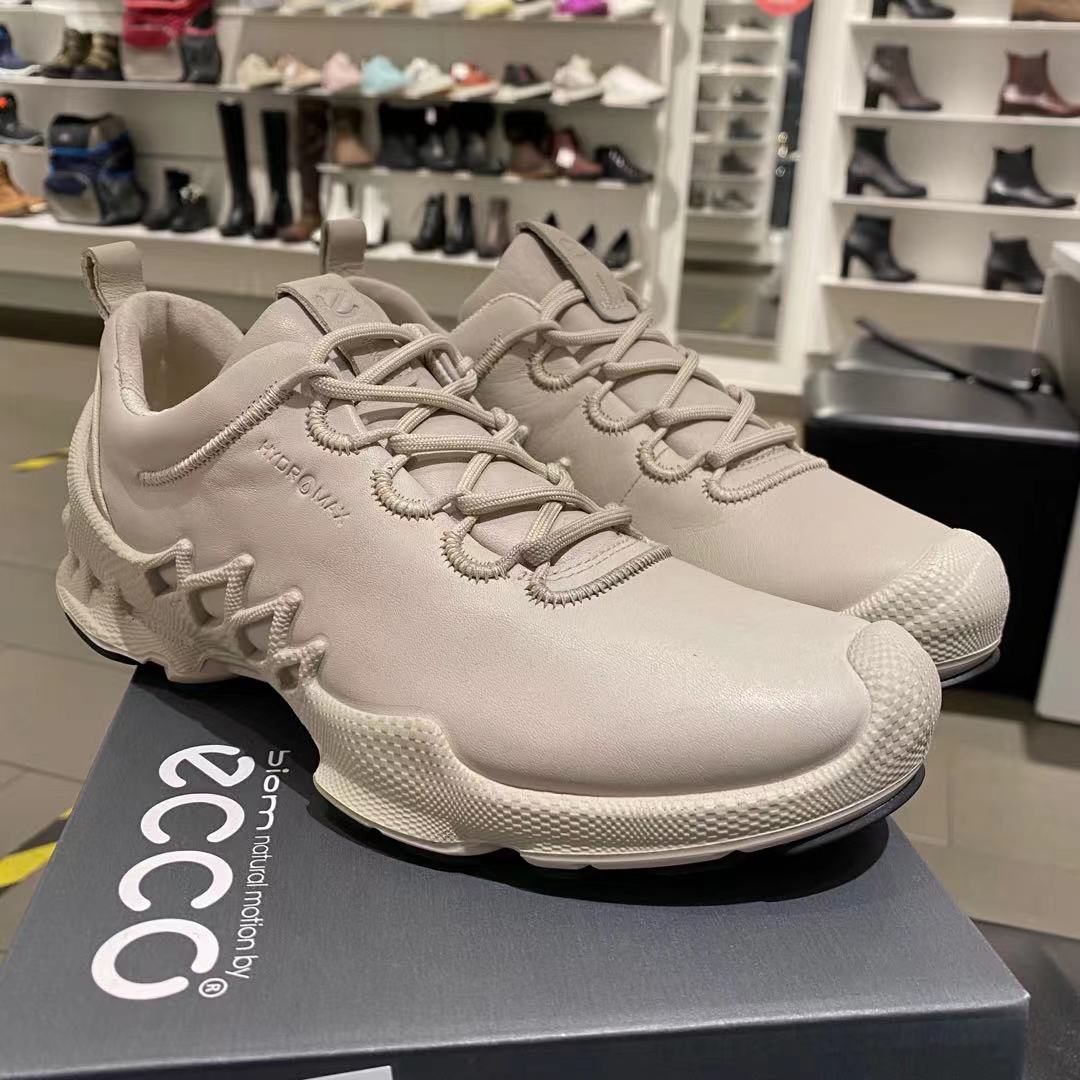 ecco爱步代购运动女鞋秋新款纯色户外透气老爹鞋女健步探索802833