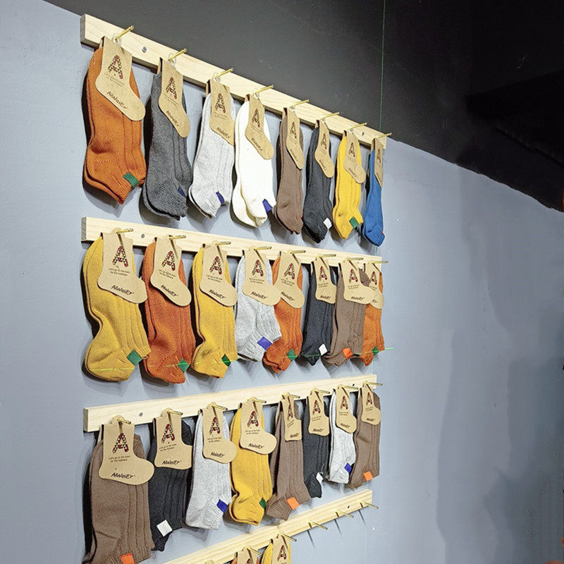 袜子货架展示壁挂式服装店挂墙韩国实木围巾童装店袜子架子上墙
