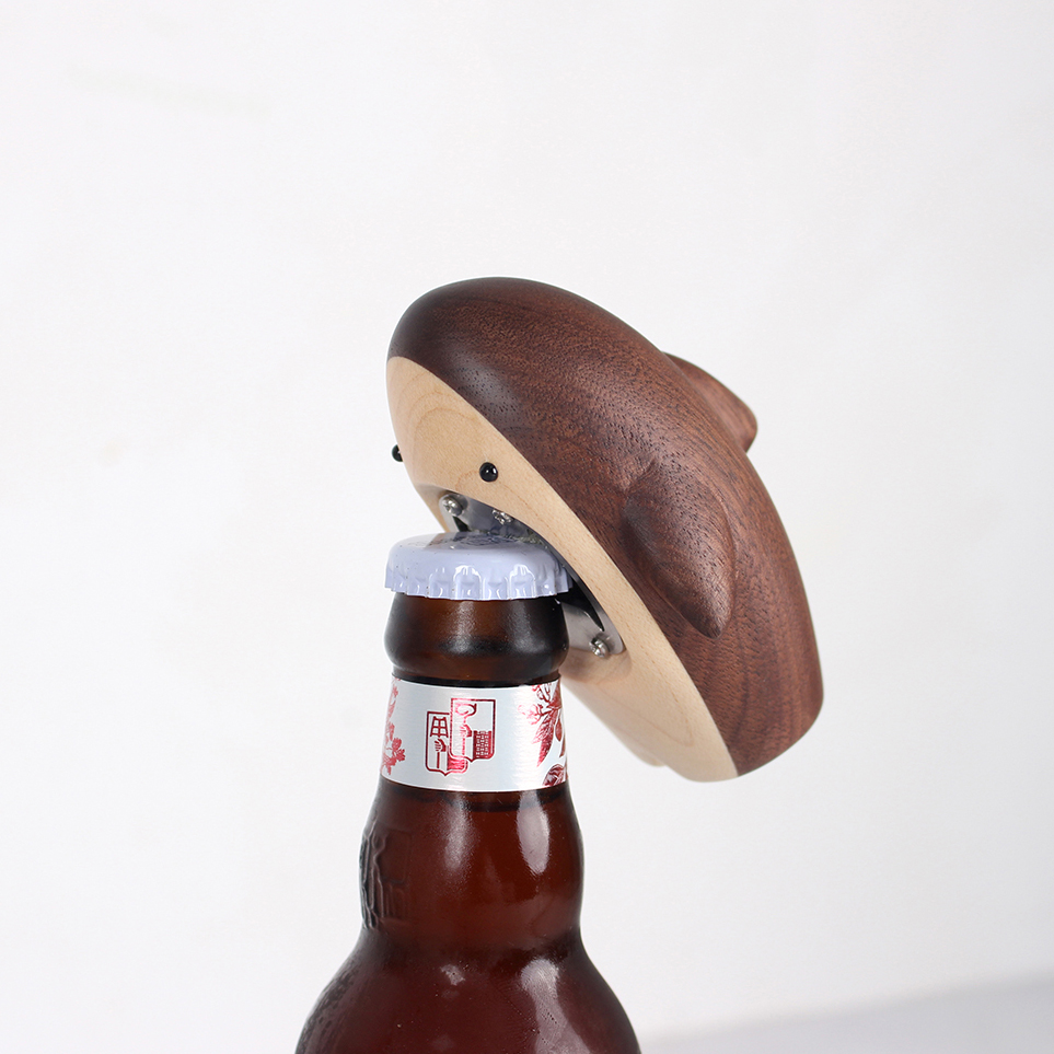 煦时空间｜鲨鱼开瓶器 实木啤酒起子 可爱家用桌面摆件个性创意