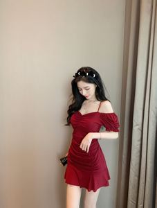 Real shot sexy one line collar sling slim fit flounced bubble sleeve pleated Hip Wrap Dress