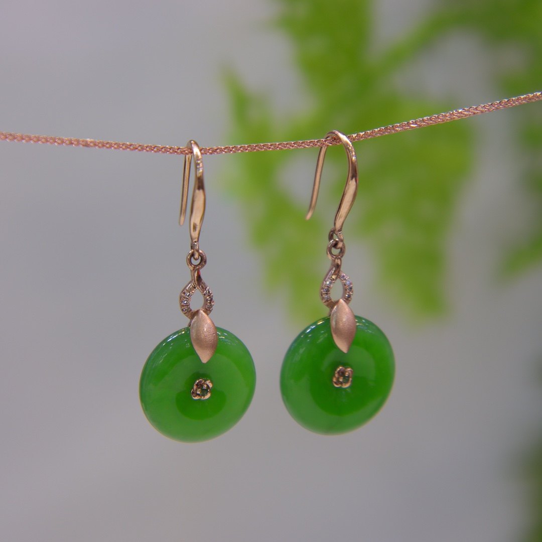 春季新品和田玉平安扣耳环女阳绿碧玉镶嵌18k金耳坠耳饰翡翠冰种