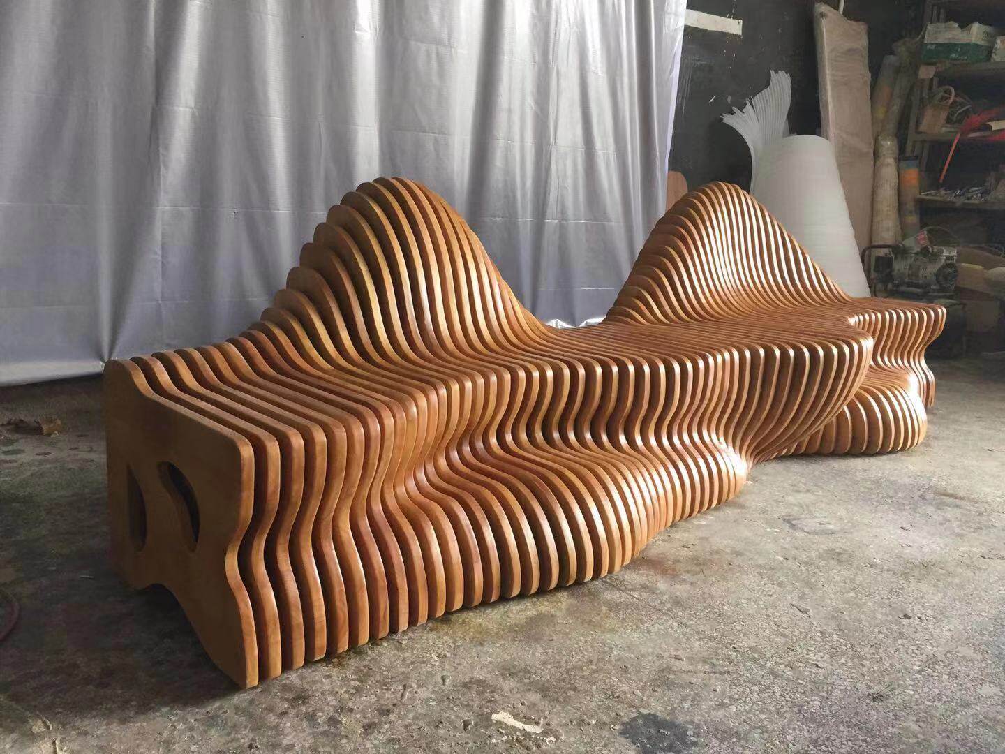 商场木质休闲座椅个性创意切片艺术椅子现代简约弯曲异形长椅优惠券