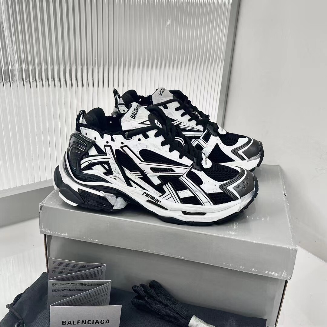 巴黎世家鞋老爹鞋