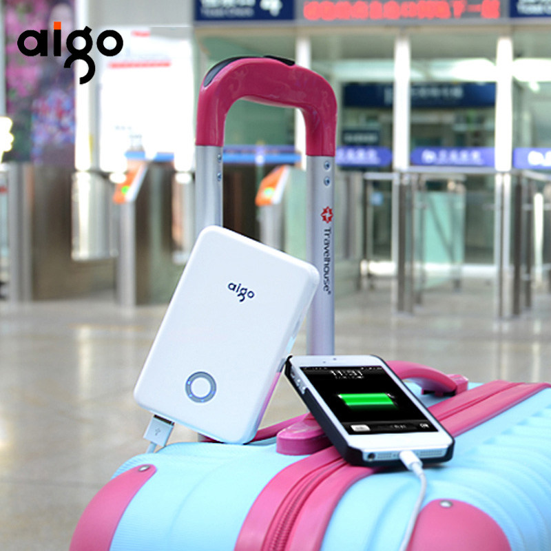 aigo充电宝k10手机通用移动电源10000毫安带照明灯小巧便携