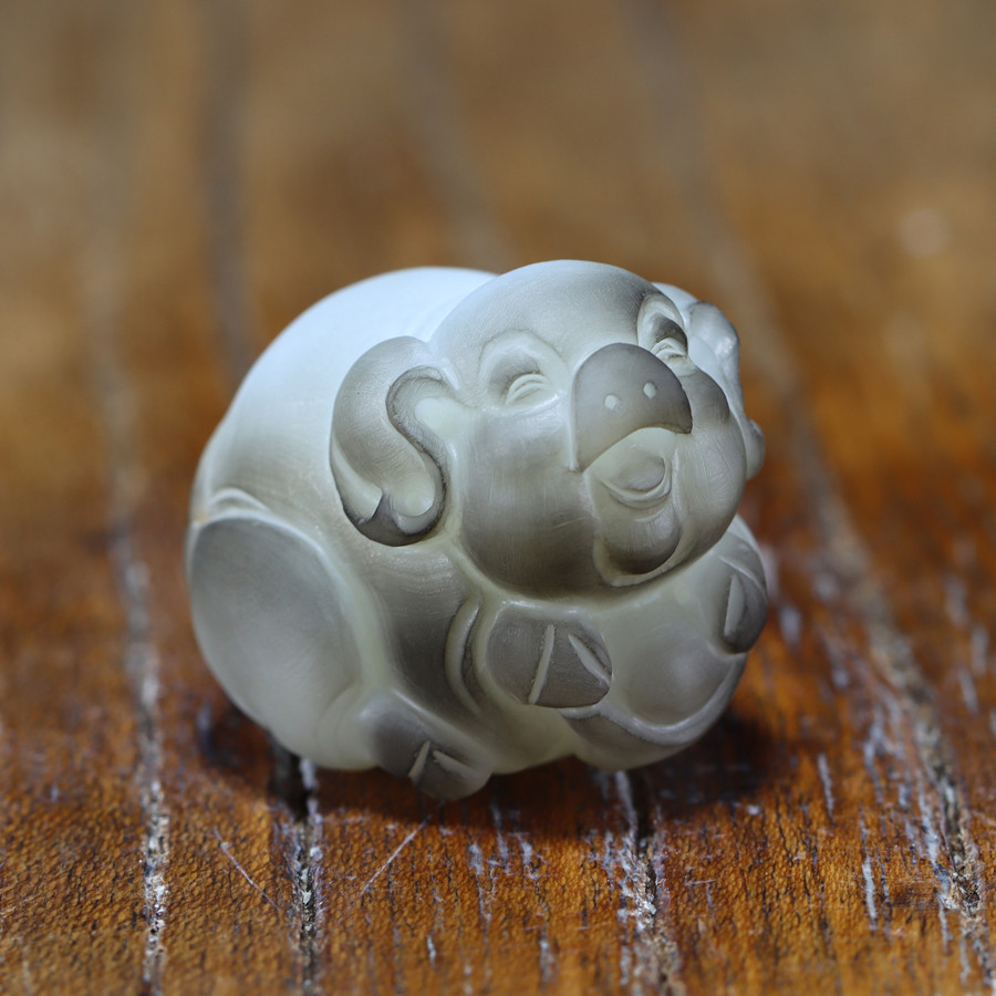 结缘新疆和田玉白玉籽料羊脂玉精品玉石挂件发财猪生肖猪西枫玉雕