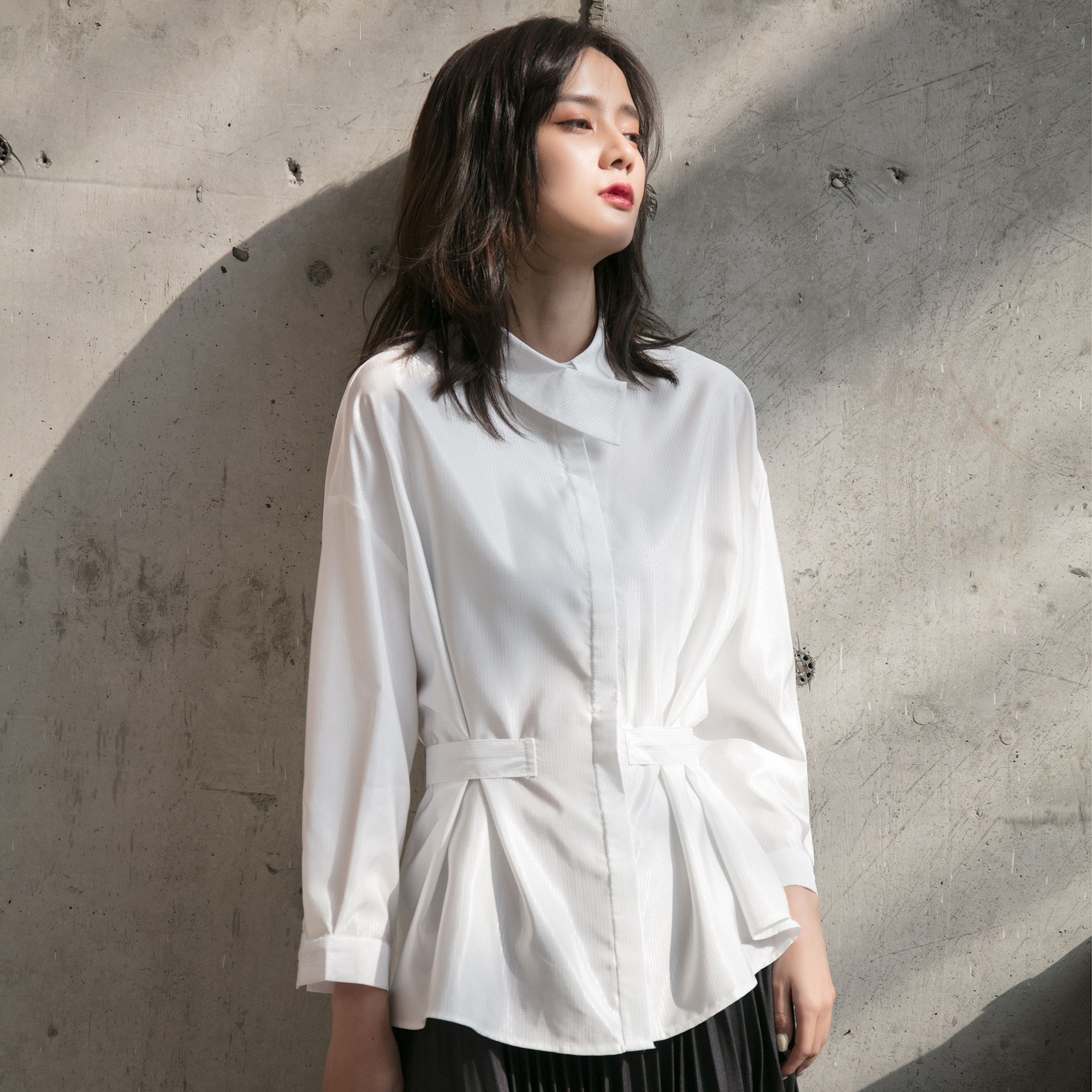 衬衫女九分袖_白衬衫女设计感小众2020早春九分袖衬衣收腰绑带显瘦