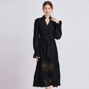 黑色蕾丝拼接连衣裙女秋冬季新款重工设计长袖立领镂空蕾丝中长裙