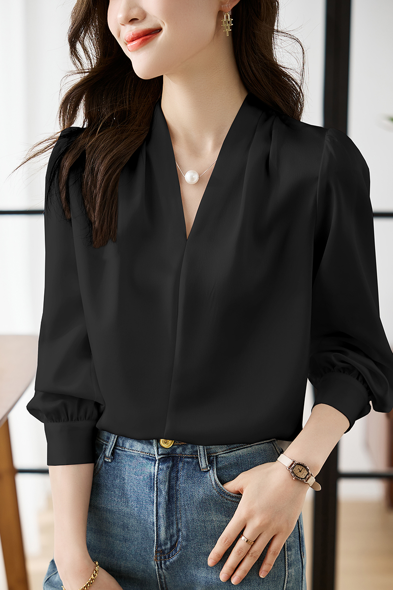 V领衬衫女2024秋季新款时尚宽松长袖黑色缎面衬衣高级感气质上衣