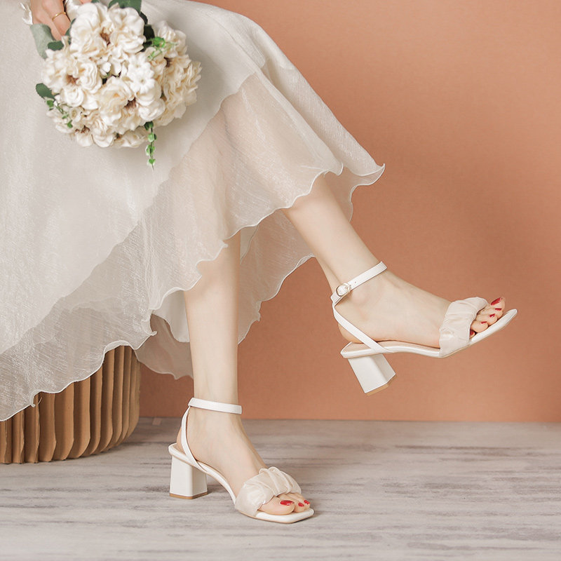 凉鞋女夏外穿ins仙女风2022新款时尚网纱一字扣高跟鞋夏天凉拖鞋