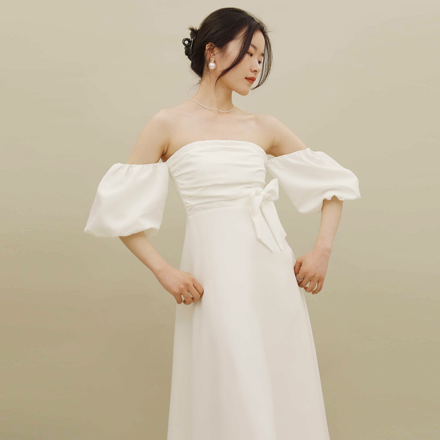 tansshop 褶皱抹胸泡泡袖露肩抹胸式白色连衣裙a字裙中长款轻礼服